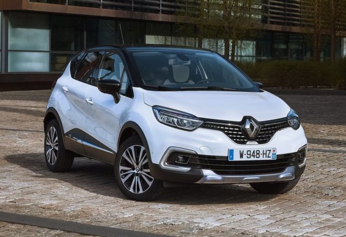 Nuova Renault Captur, evoluzione della B-SUV: in Italia da 16.100 euro