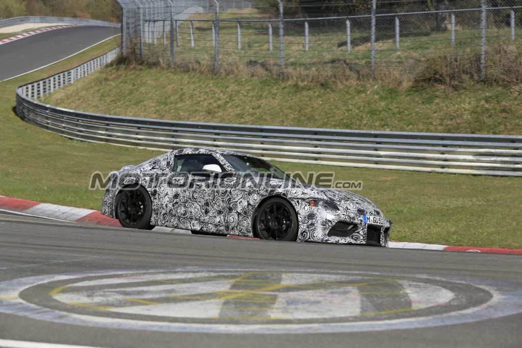 Toyota Supra: il nuovo modello gira al Nurburgring [FOTO SPIA]