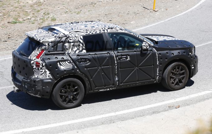 Volvo XC40: VIDEO SPIA del nuovo SUV compatto