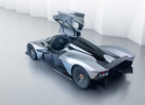 Aston Martin Valkyrie: l’hypercar mostra piccole novità nel design [FOTO]