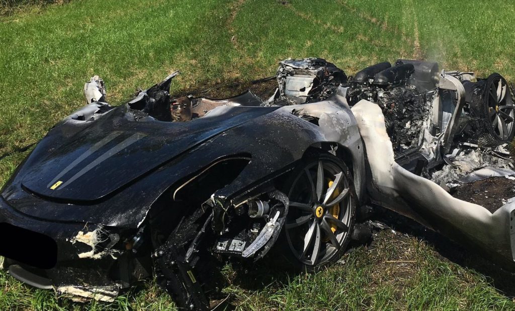 Distrugge una Ferrari 430 Scuderia un’ora dopo averla ritirata [FOTO]