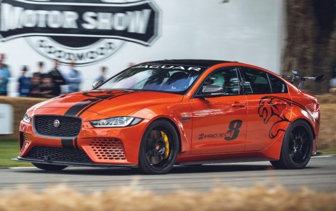 Jaguar XE SV Project 8, a Goodwood per la prima volta in azione [VIDEO]