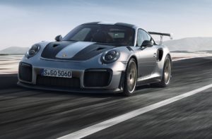 Porsche 911 GT2 RS, viaggio intorno alla sportiva di Stoccarda più potente di sempre [FOTO e VIDEO]