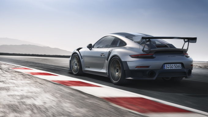 Porsche 911 GT2 RS: potrebbe girare al Nürburgring in meno di 7 minuti