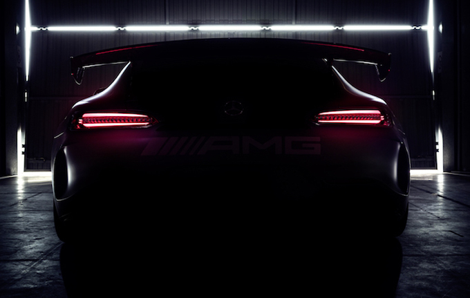 Mercedes AMG GT4: sarà svelata nel fine settimana della 24 Ore di Spa [TEASER]