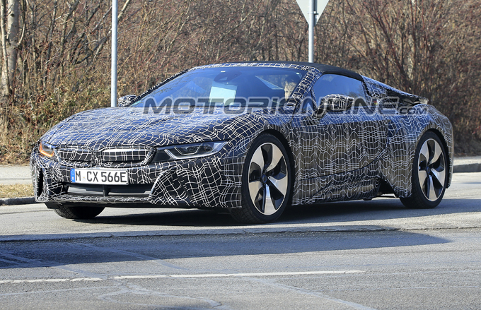 BMW i8 Roadster: possibile debutto al Salone di Los Angeles