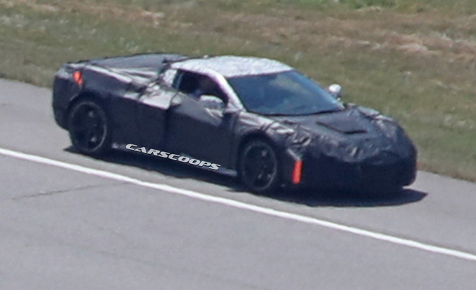 Corvette C8: proseguono i test su strada dell’ottava generazione [FOTO SPIA]