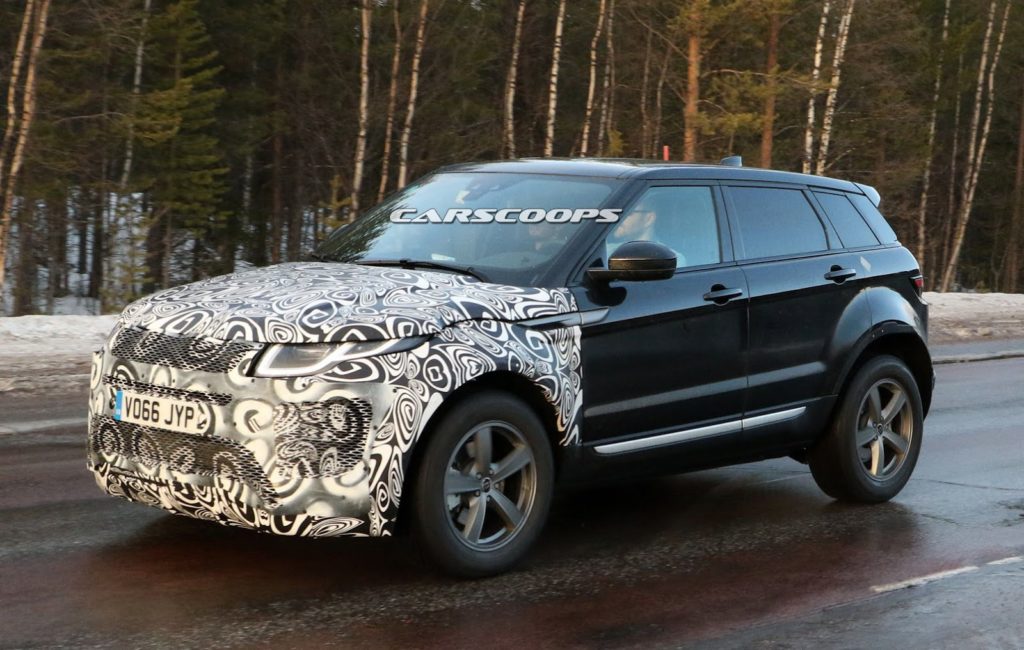 Range Rover Evoque: il nuovo modello prenderà spunto dalla Velar [FOTO SPIA]