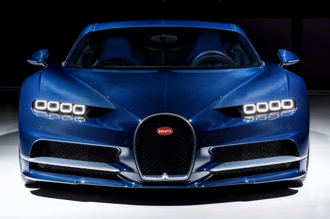 Bugatti Chiron: contate fino a 13 e lei arriverà a 300 km/h [VIDEO]