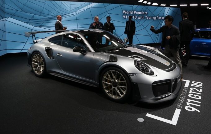 Salone di Francoforte: Porsche 911 GT2 RS, mai vista una 911 così potente [FOTO LIVE]