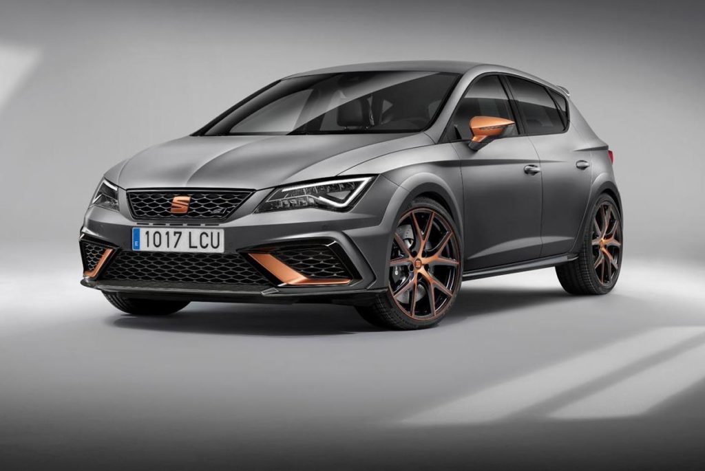 SEAT, doppia anteprima al Salone di Francoforte: Arona e nuova Leon Cupra R [FOTO]