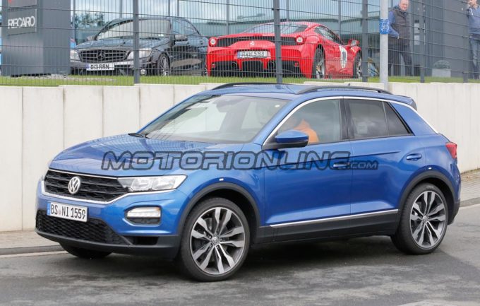 Volkswagen T-Roc R - Foto spia 20-09-2017