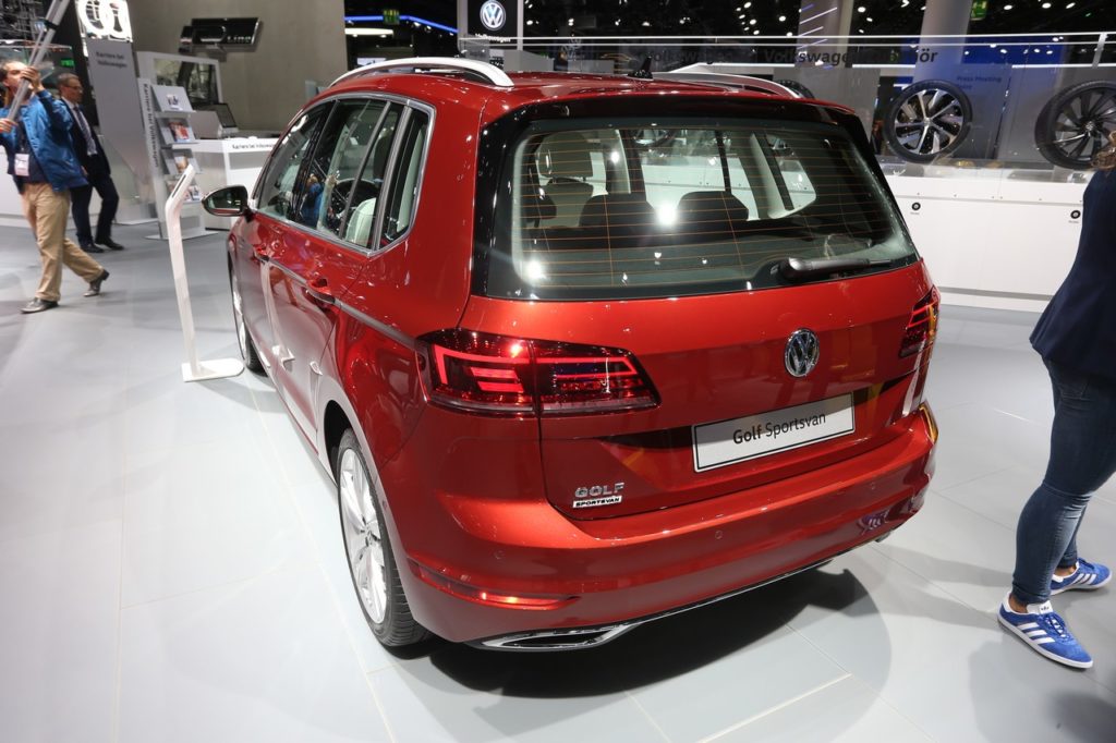 Volkswagen Golf Sportsvan: il MY 2018 debutta al Salone di Francoforte [FOTO LIVE]