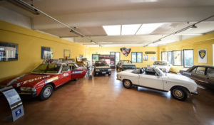 Galerie Peugeot a San Gimignano: una storia di passione per il Leone che dura da dieci anni [FOTO]
