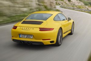 Porsche 911 Carrera T, la nuova declinazione della sportività di Zuffenhausen in azione [VIDEO]