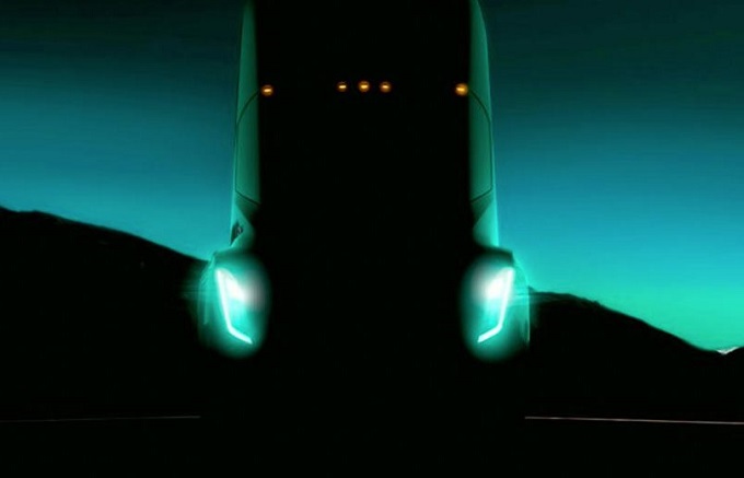 Tesla posticipa il debutto del suo primo camion al 16 novembre