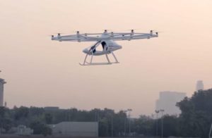 Il taxi volante senza pilota effettua la prima dimostrazione nel cielo di Dubai [VIDEO]