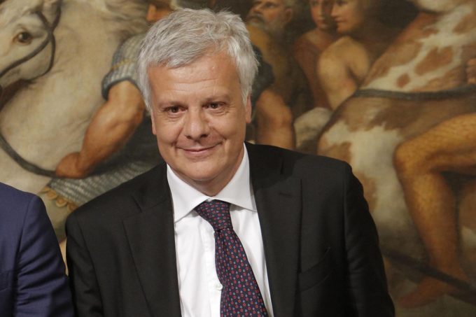 Incentivi auto, il ministro Galletti: “Potrebbero esserci nella prossima legge di bilancio”