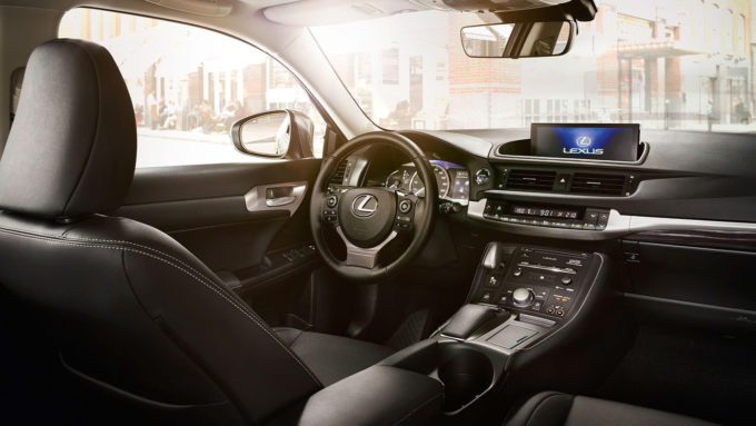 Lexus CT Hybrid MY 2018: aggiornamenti per interni ed infotainment