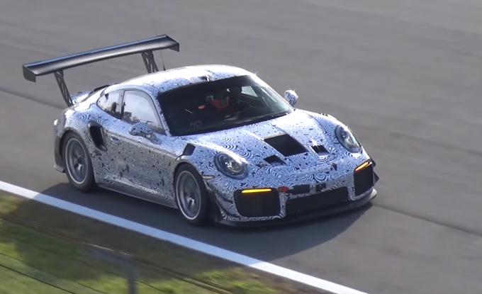 Porsche 911 GT2 RS: un prototipo in pista a Monza [VIDEO SPIA]