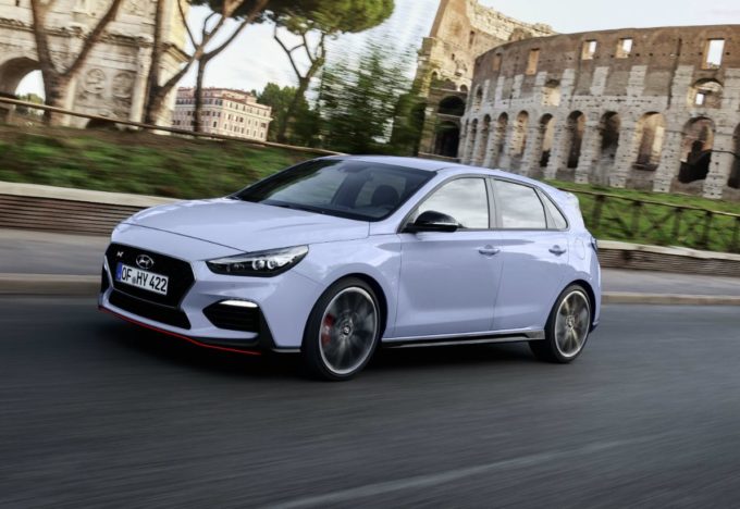 Hyundai i30 N debutta sul mercato italiano: prezzo di lancio di 28.650 euro