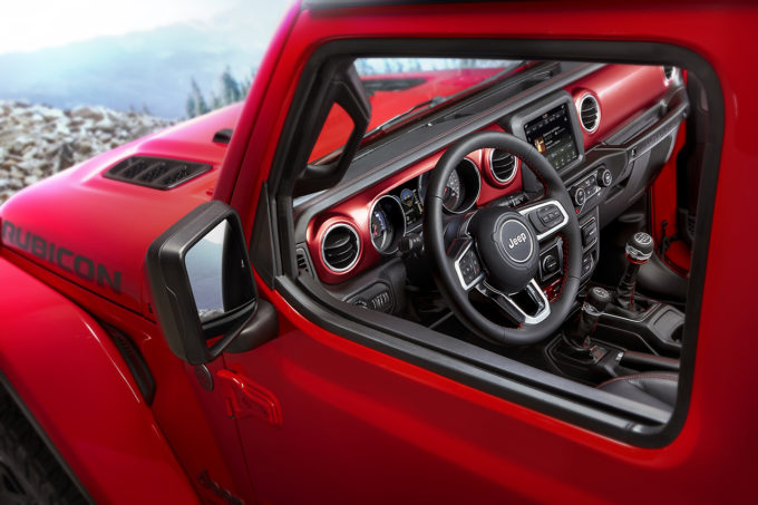 Jeep Wrangler MY 2018: prima immagine degli interni