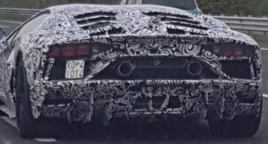 Lamborghini Aventador Performante: il prototipo immortalato in strada [FOTO SPIA]