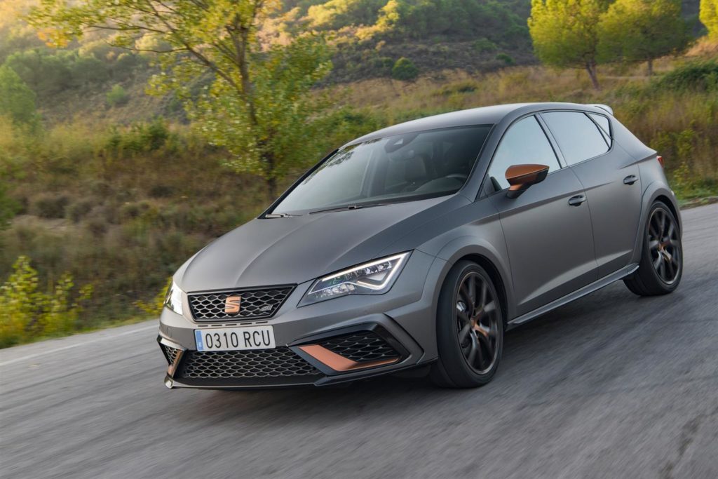 SEAT Leon Cupra R: svelate le caratteristiche tecniche [FOTO e VIDEO]