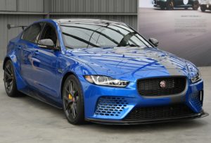 Jaguar XE SV Project 8: la berlina più veloce del mondo fa tappa a Los Angeles