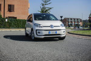 Volkswagen up! 75 CV per muoversi agili e sicuri in città [PROVA SU STRADA]