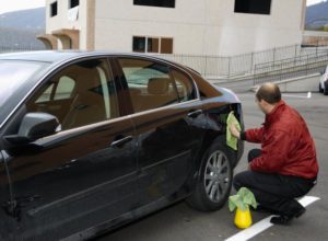 Lavaggio auto a secco: ecco come si fa