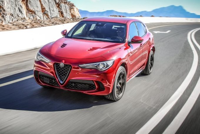 Alfa Romeo Stelvio Quadrifoglio: il nuovo spot con Sebastian Vettel [VIDEO]