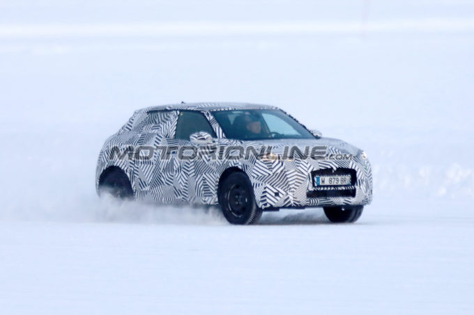 DS 3 Crossback foto spia 27 gennaio 2018