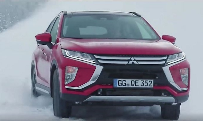 Mitsubishi Eclipse Cross in azione sulla neve della Norvegia [VIDEO]