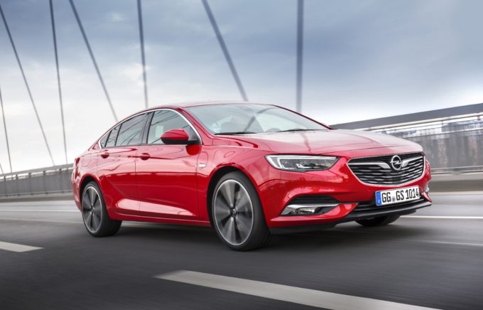 Opel Insignia: superati i 100.000 ordini in meno di un anno