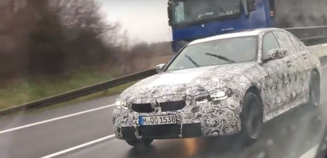 BMW M340i, avvistato il muletto sull’autobahn [VIDEO]