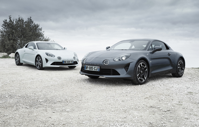 Alpine A110: le nuove versioni Pure e Légende al Salone di Ginevra