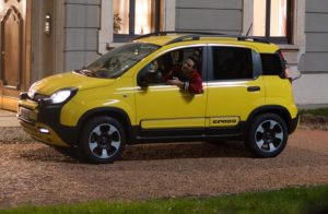 Fiat Panda City Cross diventa virale con Fabio Rovazzi [VIDEO]