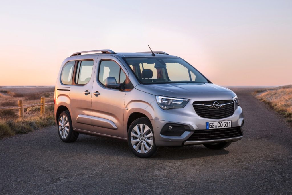 Opel Combo Life: caratteristiche e immagini del nuovo multispazio [FOTO e VIDEO]