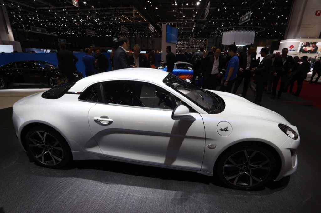 Alpine A110 Pure: sportività più accentuata al Salone di Ginevra 2018 [FOTO LIVE]