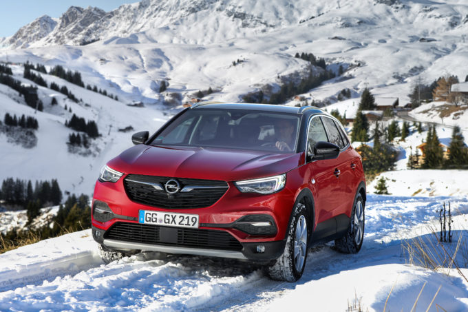 Opel Grandland X: con IntelliGrip trazione ottimale su ogni superficie