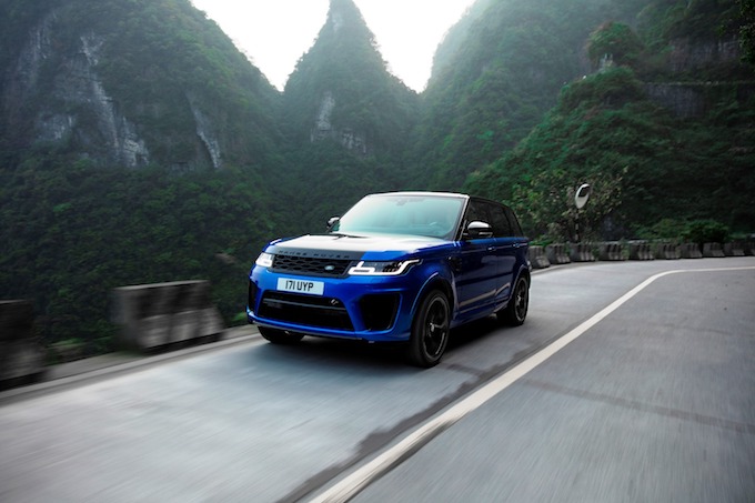 Range Rover Sport SVR: nuovo record sulla Tianmen Road [VIDEO]