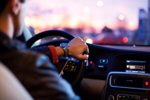 Artrosi e dolori articolari: consigli per la guida