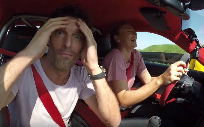 Mark Webber e Maria Sharapova testano la nuova Porsche 911 GT2 RS [VIDEO]