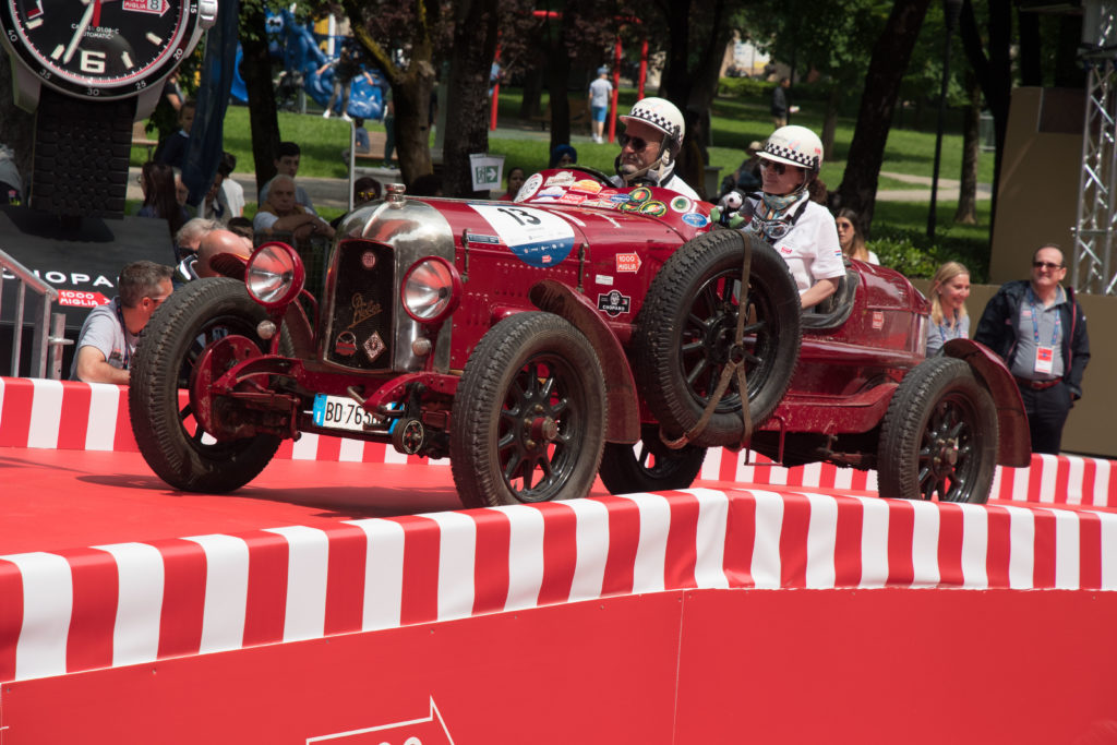 1000 Miglia 2018: la spettacolare rievocazione storica è in strada [MEGA FOTO-GALLERY]