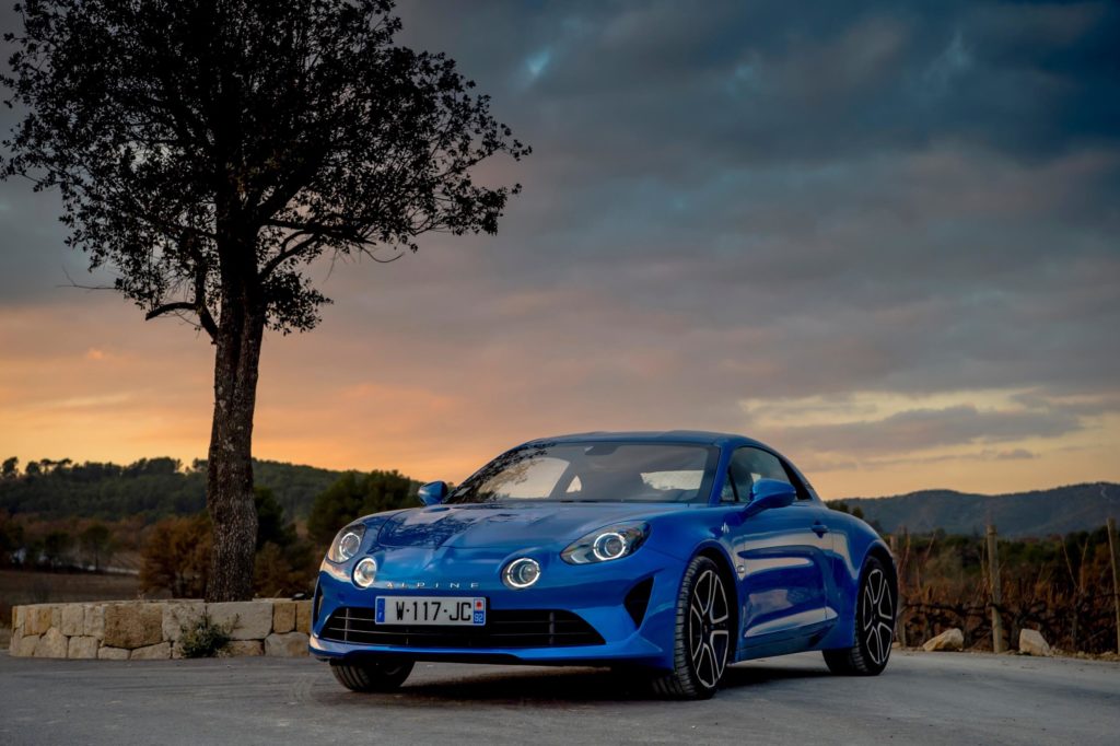 Alpine A110: è suo il premio Five-Star Car