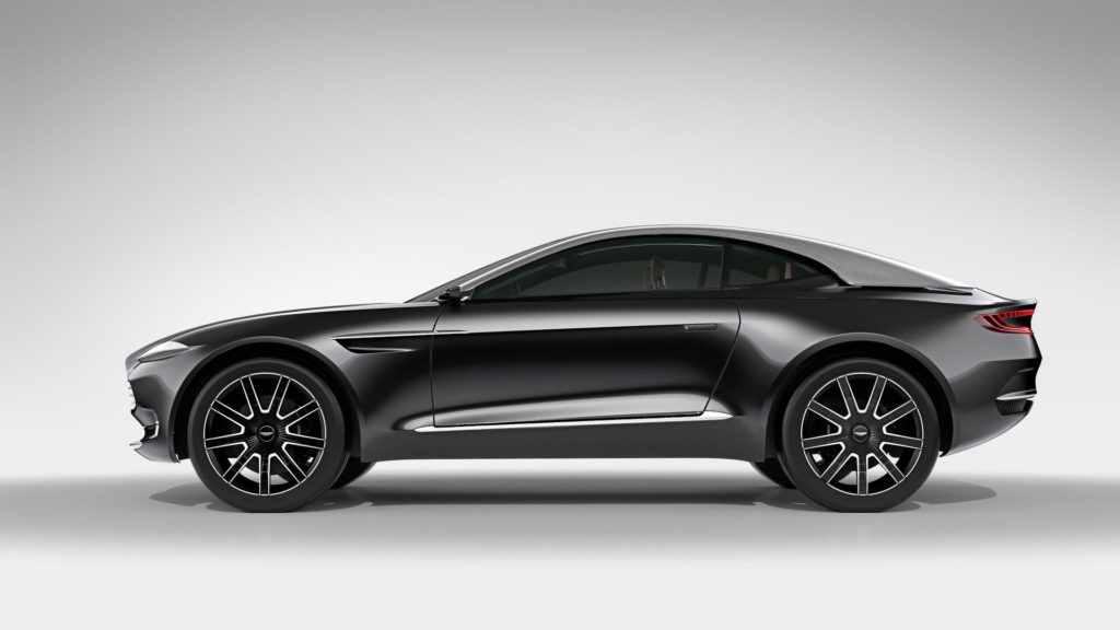 Aston Martin DBX: potrebbe sfiorare i 700 cv grazie alla tecnologia ibrida