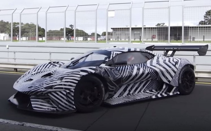 Brabham BT62, la velocissima hypercar in azione sulla pista di Phillip Island [VIDEO]