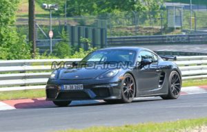 Porsche 718 Cayman GT4: è tempo di test al Nurburgring [FOTO SPIA]