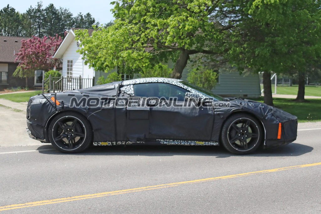 Chevrolet Corvette C8: la nuova supercar scende in strada per i test [FOTO SPIA]